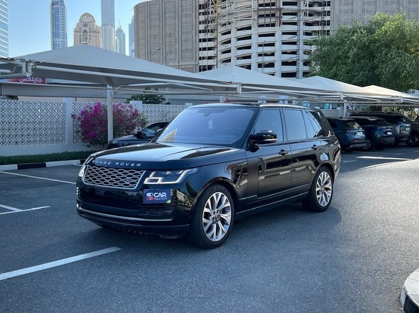 Used 2020 Range Rover Vogue SE for sale in Dubai